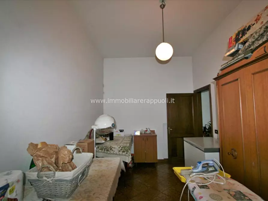 Immagine 10 di Appartamento in vendita  a Sinalunga