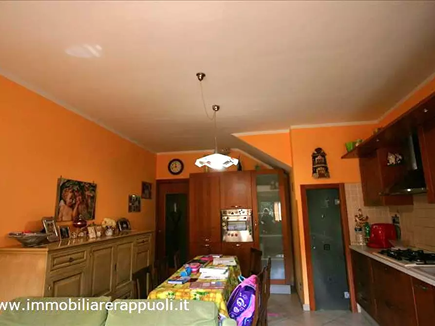 Immagine 1 di Appartamento in vendita  a Sinalunga