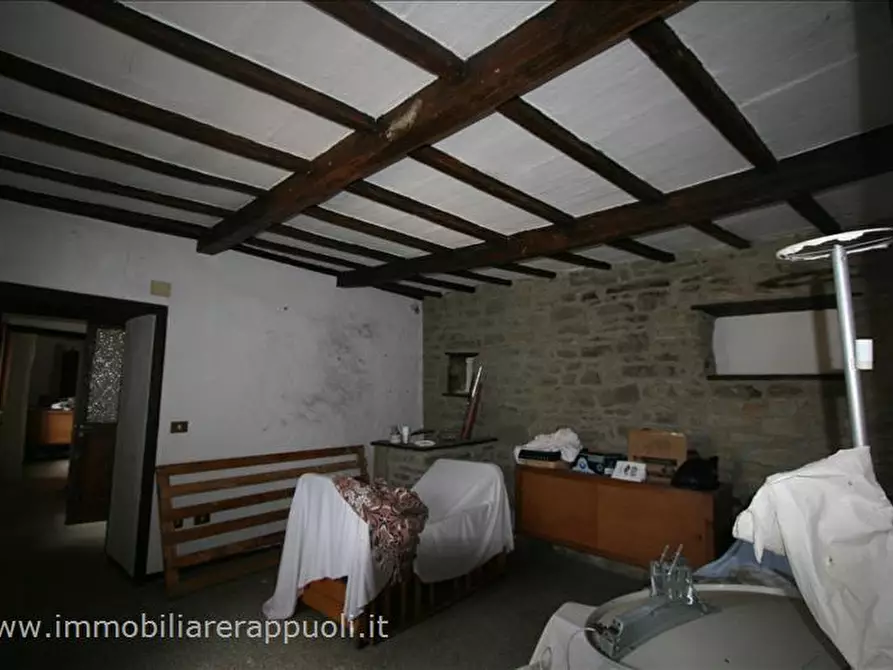 Immagine 8 di Casa indipendente in vendita  a Cortona