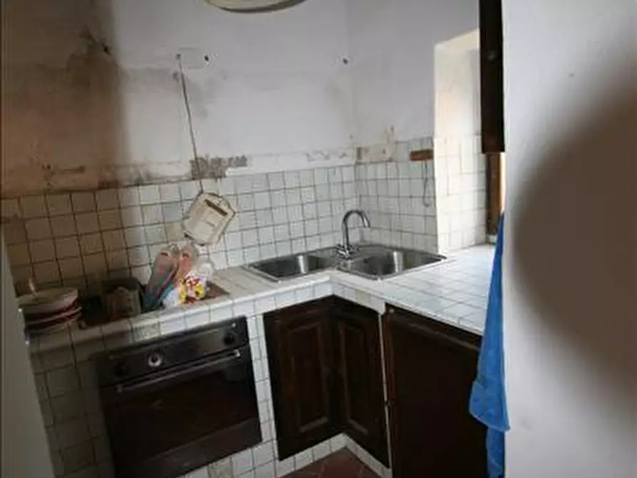 Immagine 11 di Casa indipendente in vendita  a Cortona