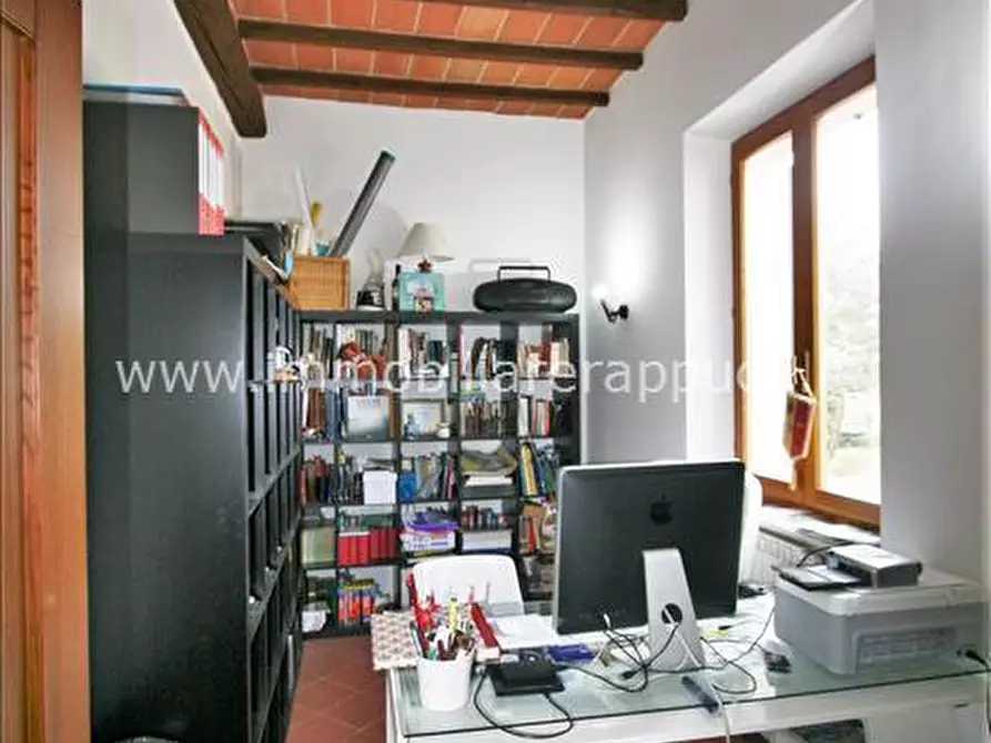 Immagine 10 di Casa indipendente in vendita  a Sinalunga