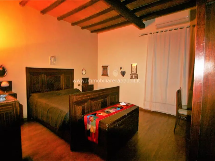 Immagine 11 di Casa indipendente in vendita  a Sinalunga