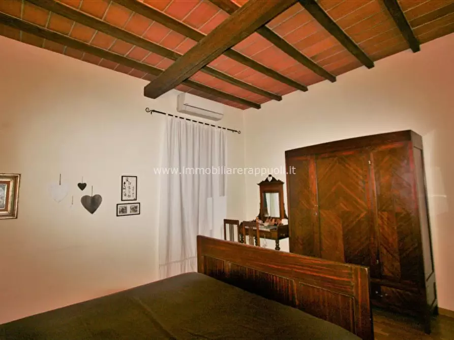 Immagine 12 di Casa indipendente in vendita  a Sinalunga