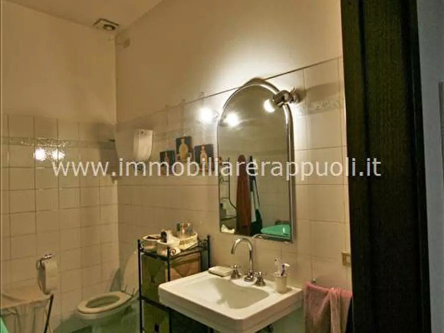 Immagine 13 di Casa indipendente in vendita  a Sinalunga