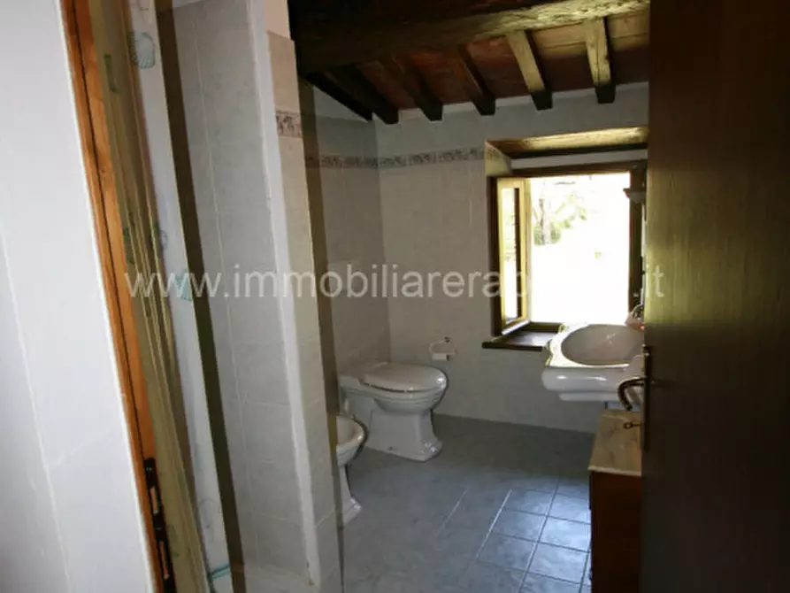 Immagine 27 di Rustico / casale in vendita  a Cortona