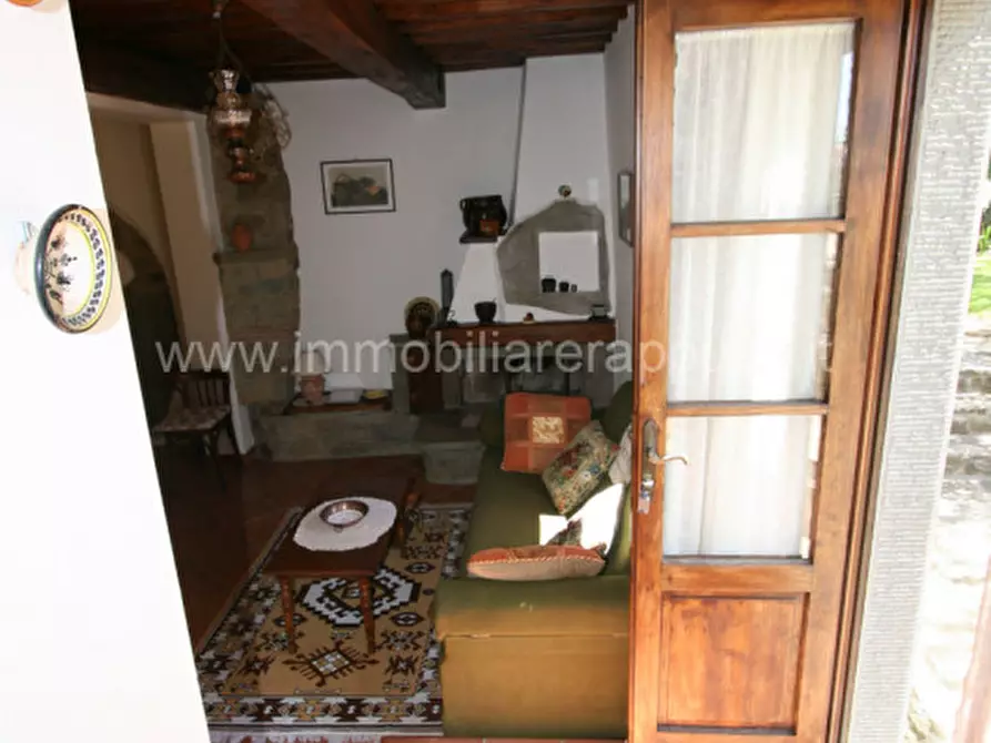 Immagine 36 di Rustico / casale in vendita  a Cortona