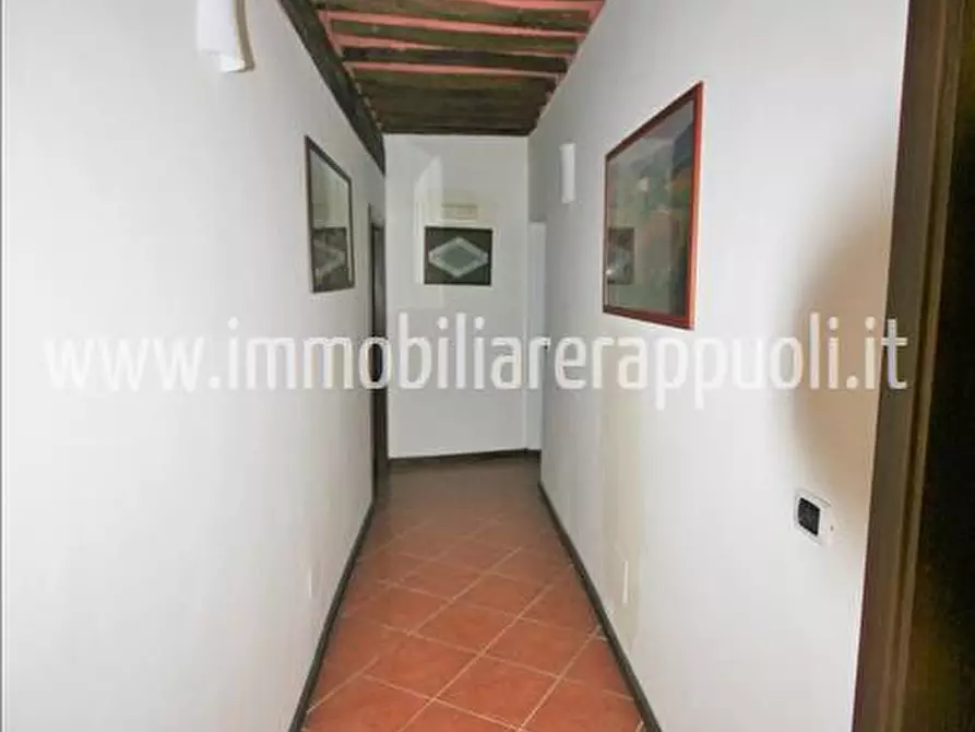 Immagine 2 di Appartamento in vendita  a Sinalunga