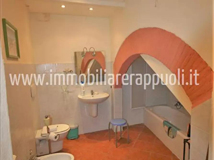 Immagine 6 di Appartamento in vendita  a Sinalunga