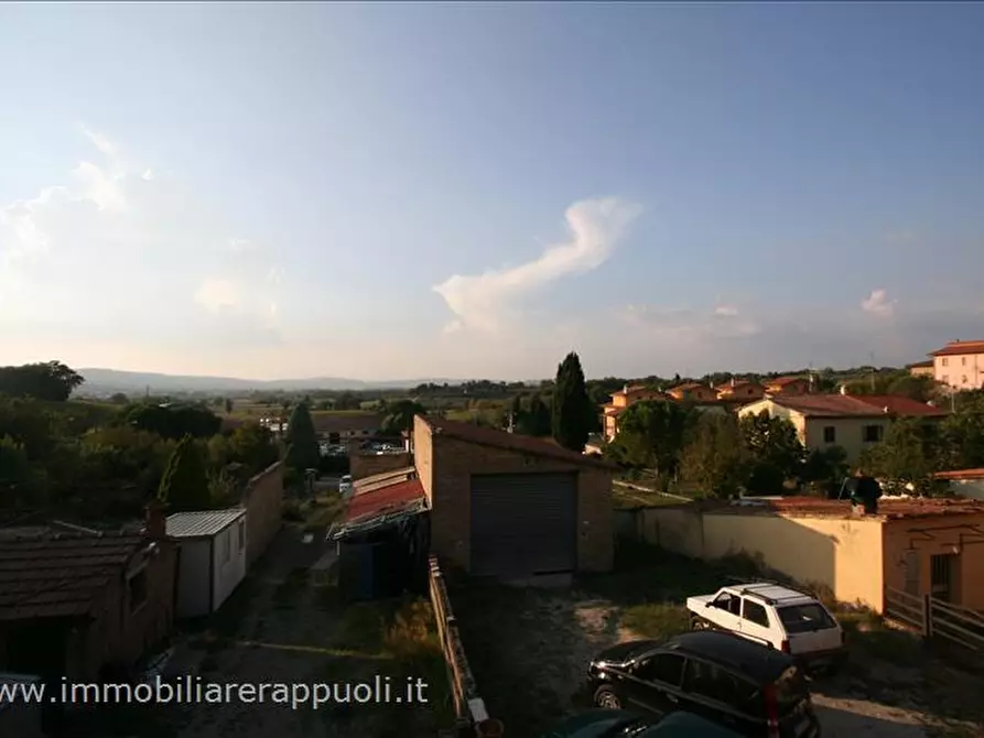 Immagine 3 di Casa indipendente in vendita  a Sinalunga