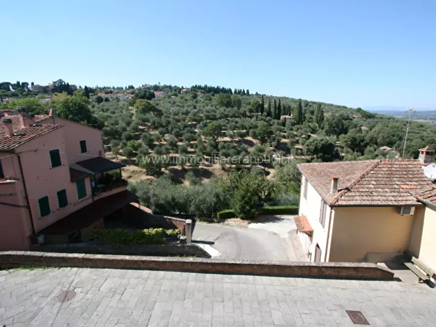 Immagine 7 di Appartamento in vendita  a Sinalunga