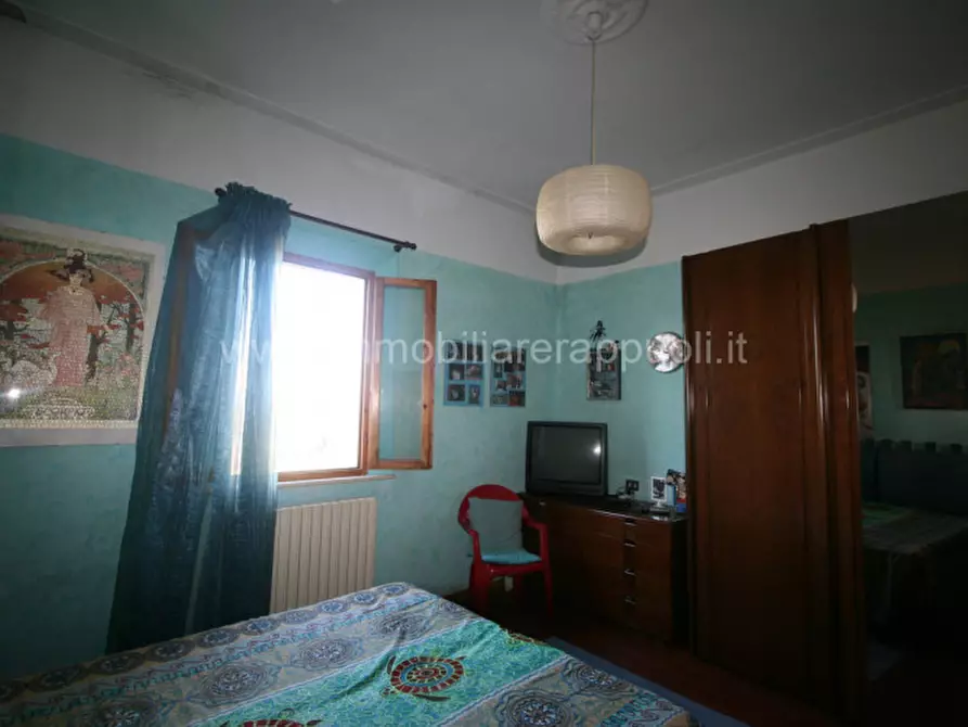 Immagine 21 di Casa indipendente in vendita  a Sinalunga