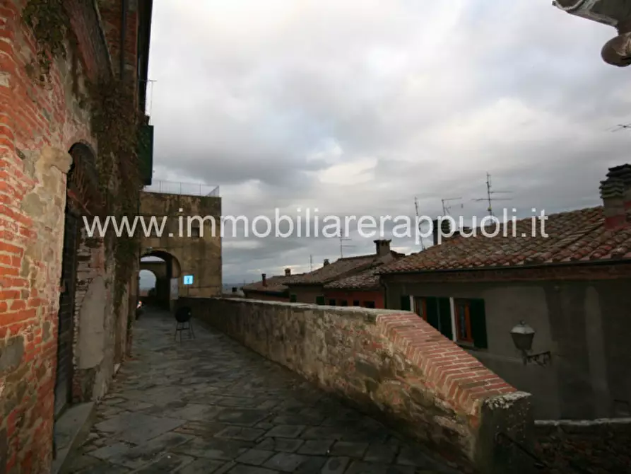 Immagine 9 di Appartamento in vendita  in via Spadaforte 10 a Sinalunga