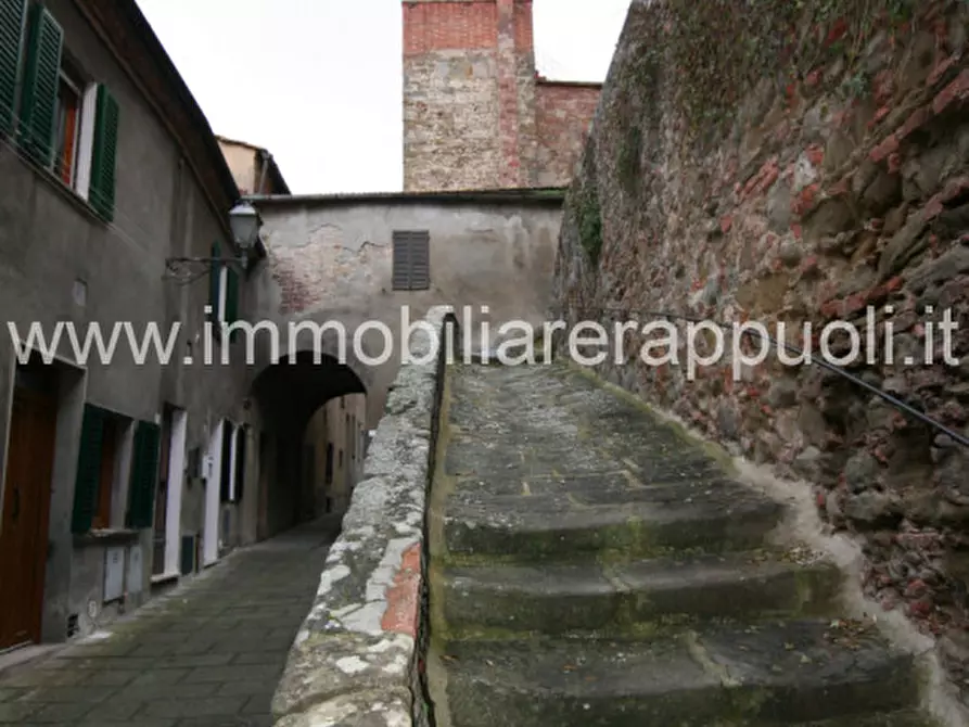 Immagine 11 di Appartamento in vendita  in via Spadaforte 10 a Sinalunga