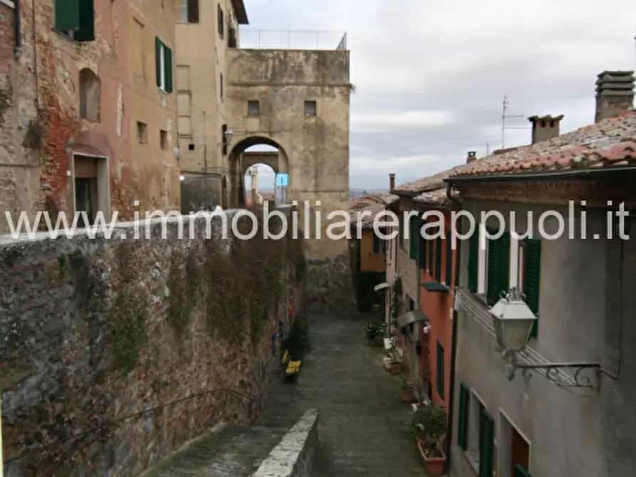 Immagine 13 di Appartamento in vendita  in via Spadaforte 10 a Sinalunga