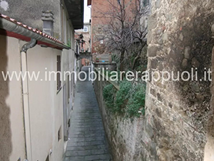 Immagine 14 di Appartamento in vendita  in via Spadaforte 10 a Sinalunga