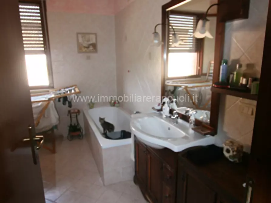 Immagine 15 di Appartamento in vendita  a Sinalunga