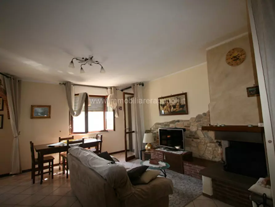 Immagine 17 di Appartamento in vendita  a Sinalunga