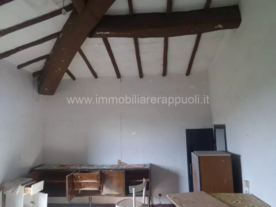 Immagine 21 di Rustico / casale in vendita  a Rapolano Terme