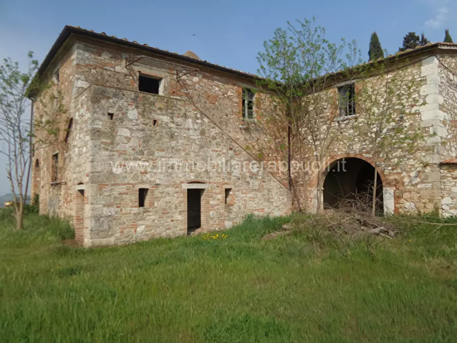 Immagine 21 di Rustico / casale in vendita  a Rapolano Terme