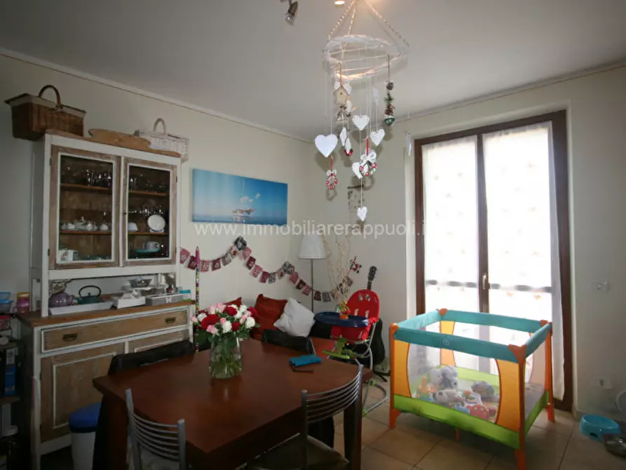 Immagine 2 di Appartamento in vendita  a Lucignano