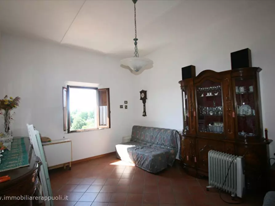 Immagine 1 di Appartamento in vendita  a Sinalunga