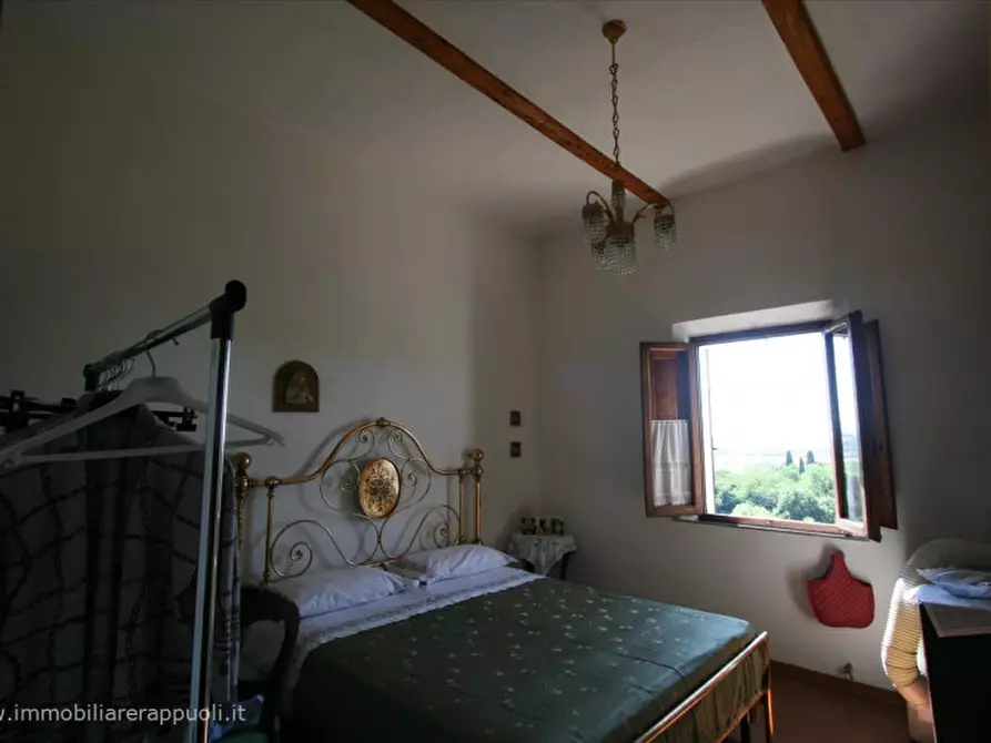 Immagine 3 di Appartamento in vendita  a Sinalunga