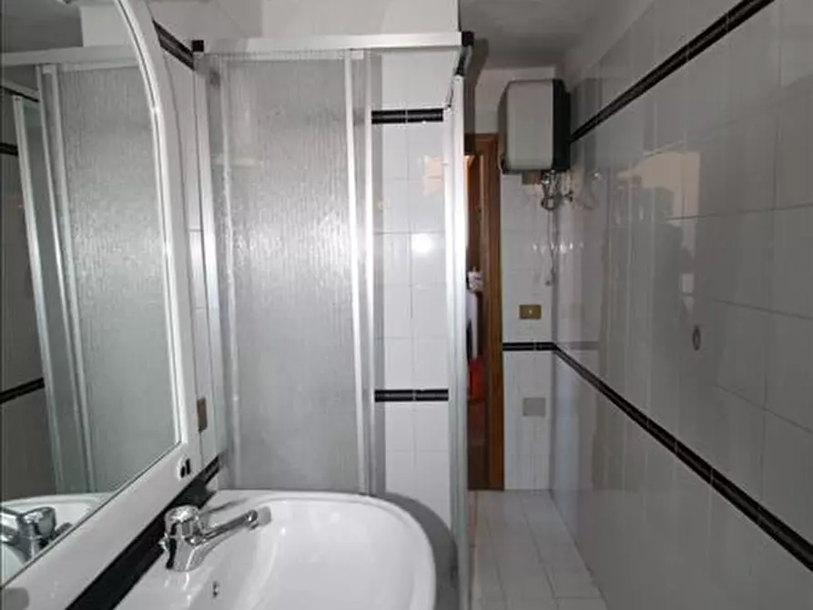 Immagine 7 di Appartamento in vendita  a Sinalunga