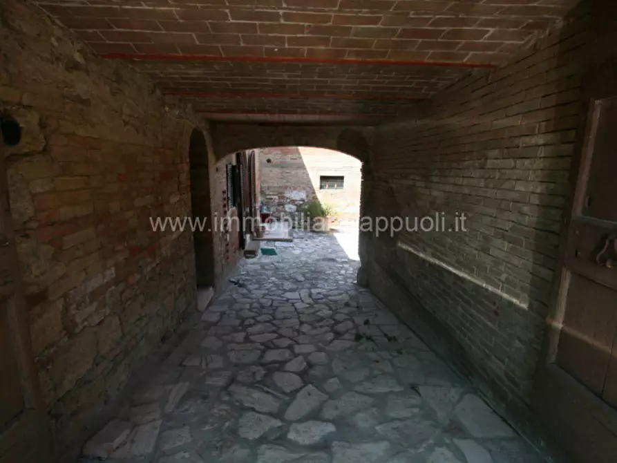 Immagine 24 di Rustico / casale in vendita  a Asciano