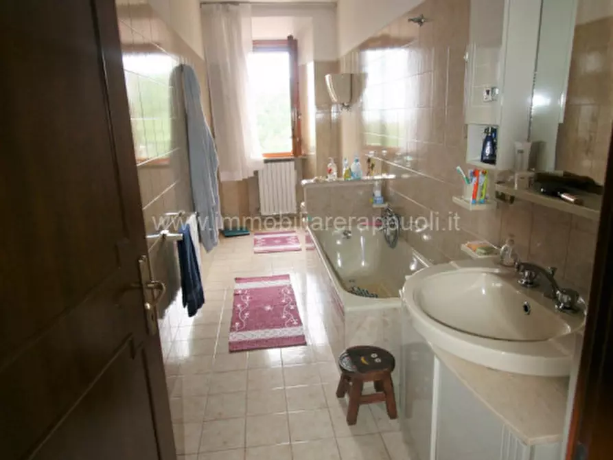 Immagine 10 di Appartamento in vendita  a Sinalunga