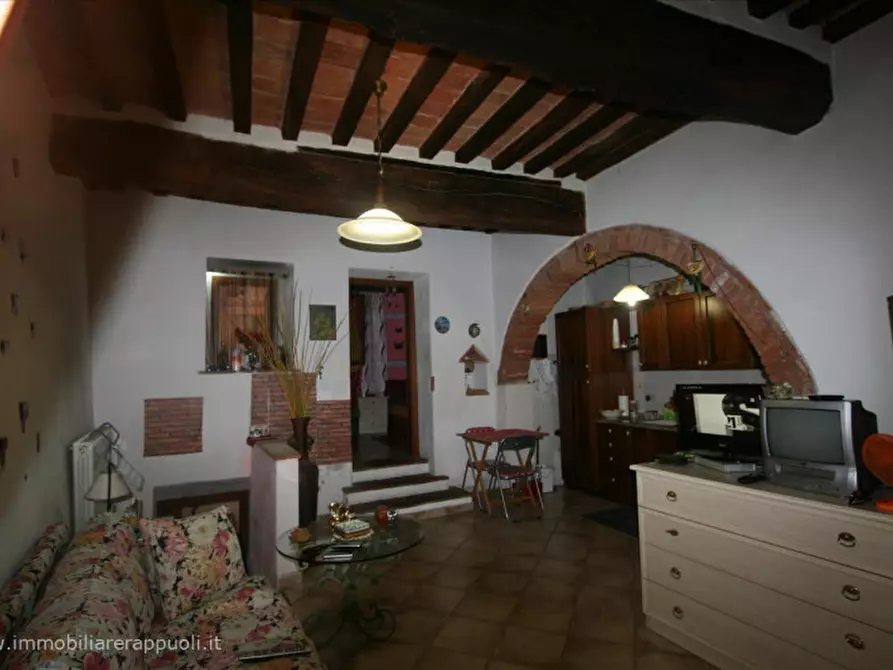 Immagine 2 di Appartamento in vendita  a Sinalunga