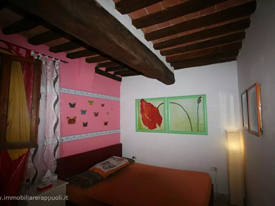 Immagine 3 di Appartamento in vendita  a Sinalunga