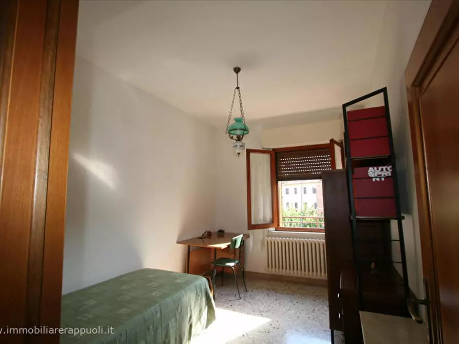 Immagine 2 di Casa indipendente in vendita  a Montepulciano