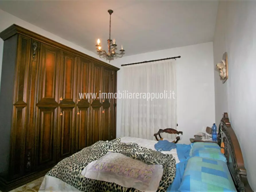 Immagine 10 di Casa indipendente in vendita  a Sinalunga