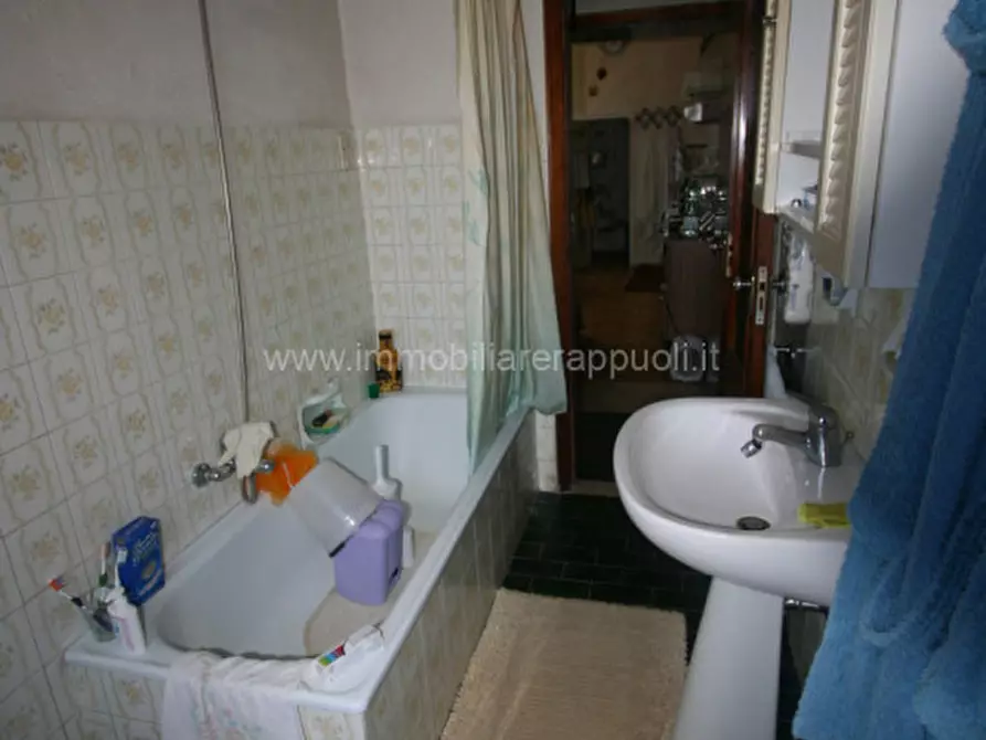 Immagine 6 di Casa indipendente in vendita  a Torrita Di Siena