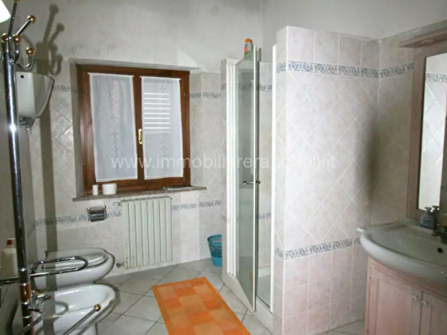 Immagine 5 di Appartamento in vendita  a Sinalunga