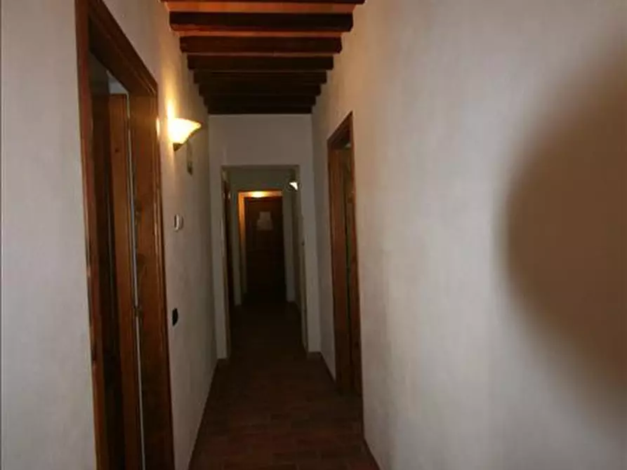 Immagine 2 di Rustico / casale in vendita  a Sinalunga