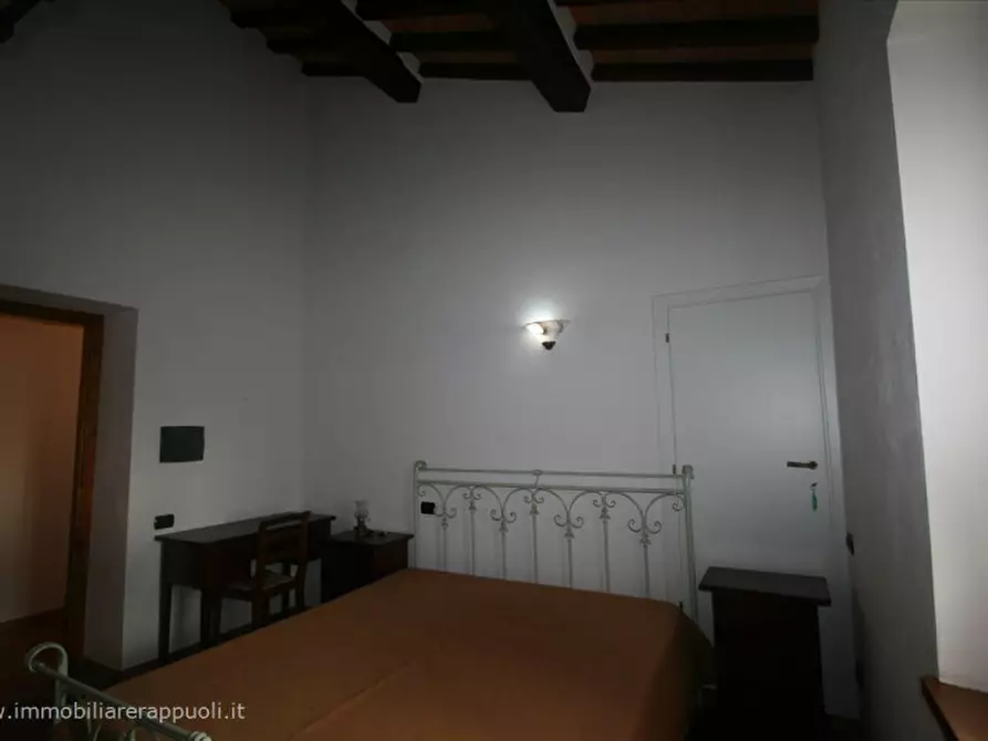 Immagine 4 di Rustico / casale in vendita  a Sinalunga