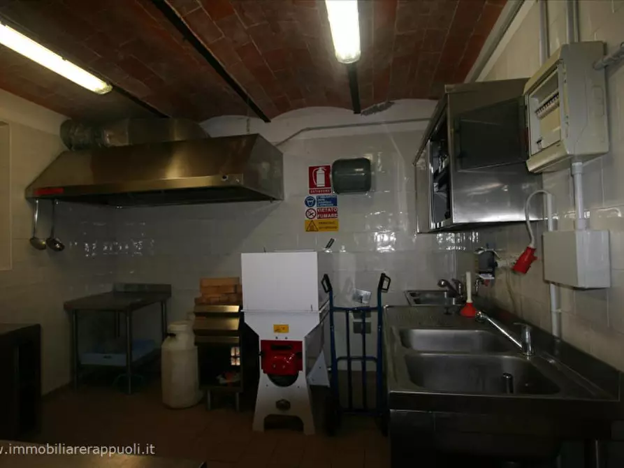 Immagine 17 di Rustico / casale in vendita  a Sinalunga