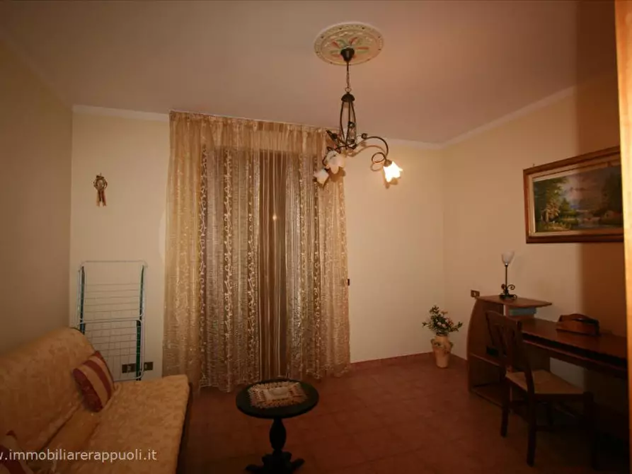 Immagine 3 di Villetta a schiera in vendita  a Torrita Di Siena