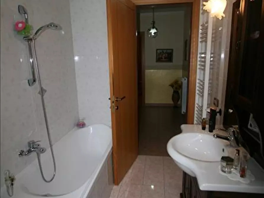 Immagine 12 di Villetta a schiera in vendita  a Torrita Di Siena