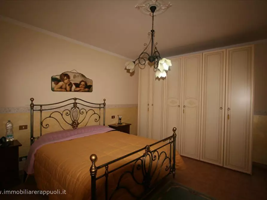 Immagine 13 di Villetta a schiera in vendita  a Torrita Di Siena