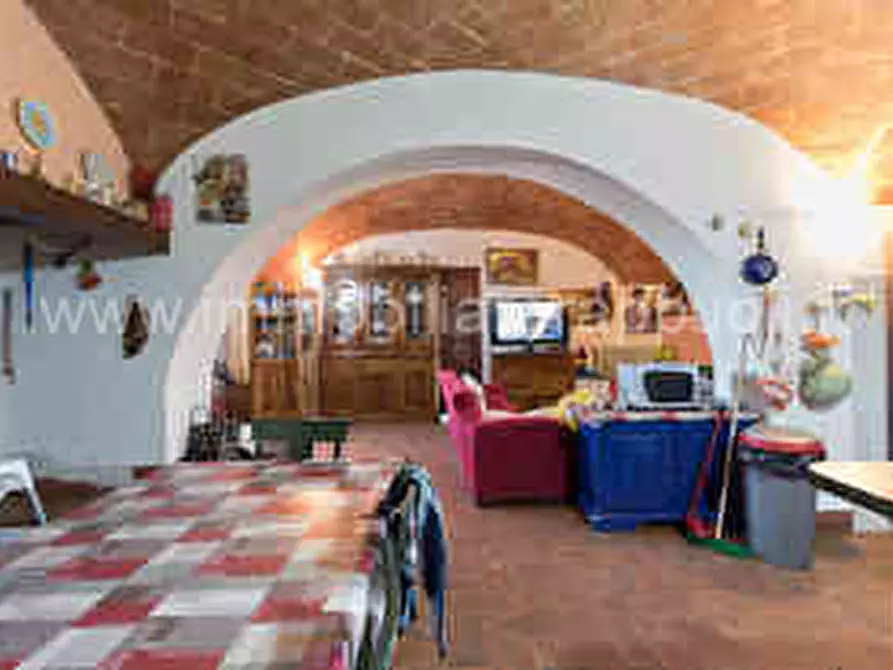 Immagine 12 di Rustico / casale in vendita  a Asciano