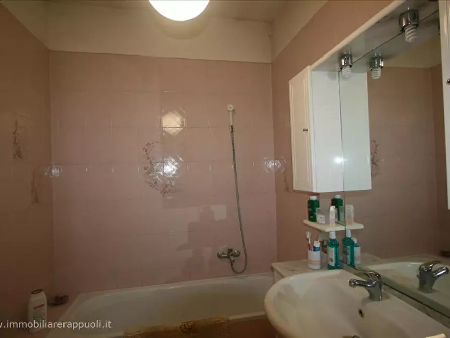 Immagine 20 di Casa indipendente in vendita  a Sinalunga