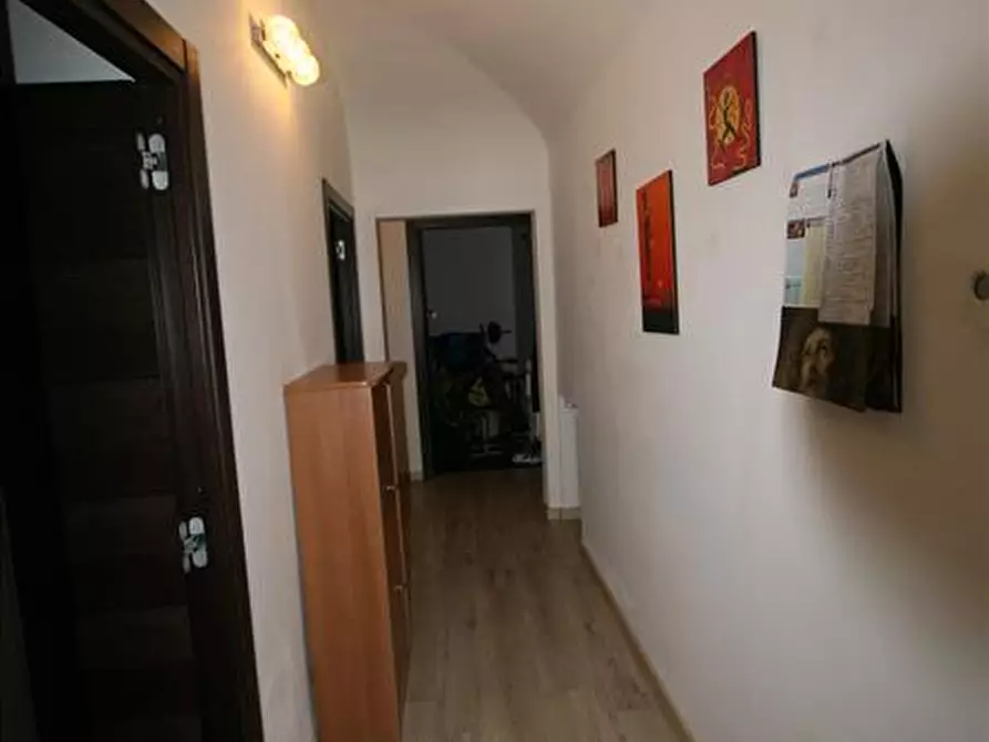 Immagine 3 di Appartamento in vendita  a Sinalunga