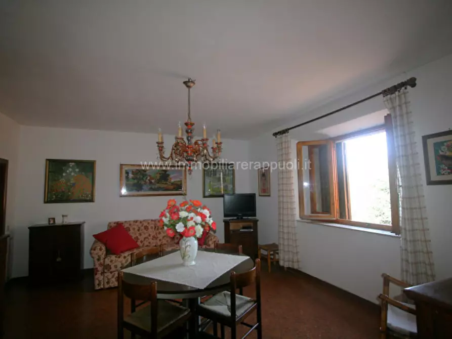 Immagine 3 di Appartamento in vendita  a Sinalunga