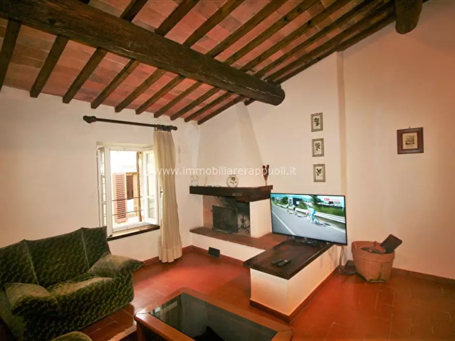 Immagine 3 di Appartamento in vendita  a Lucignano