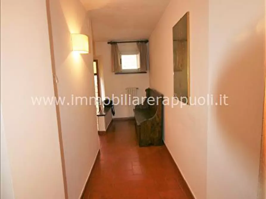 Immagine 5 di Appartamento in vendita  a Lucignano