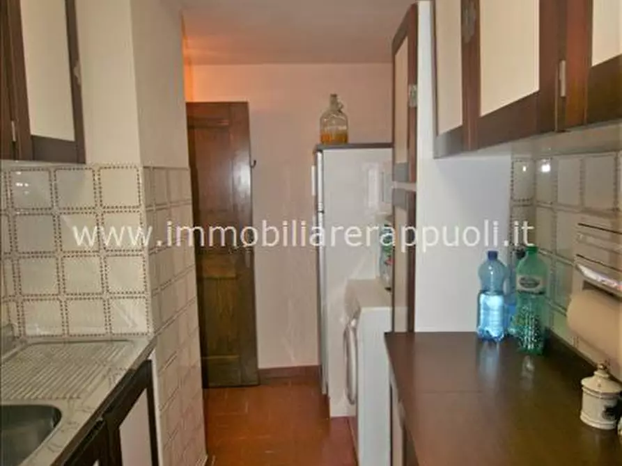 Immagine 7 di Appartamento in vendita  a Lucignano