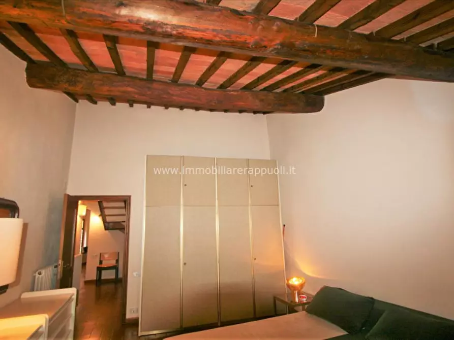 Immagine 10 di Appartamento in vendita  a Lucignano