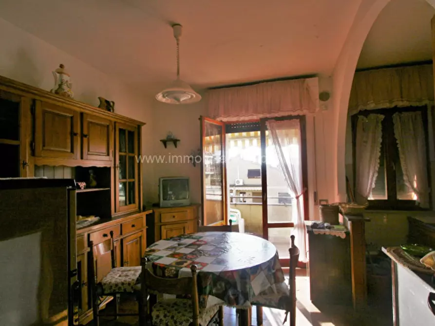 Immagine 2 di Appartamento in vendita  a Sinalunga